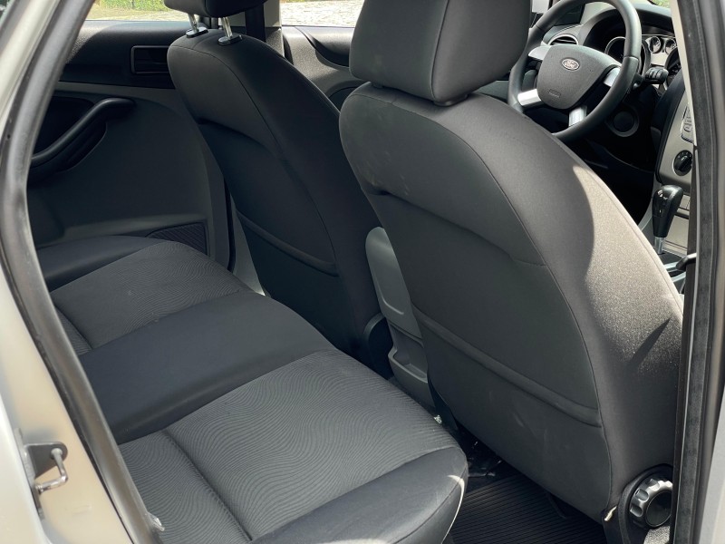 FOCUS 2.0 GLX SEDAN 16V FLEX 4P AUTOMÁTICO - 2013 - FARROUPILHA