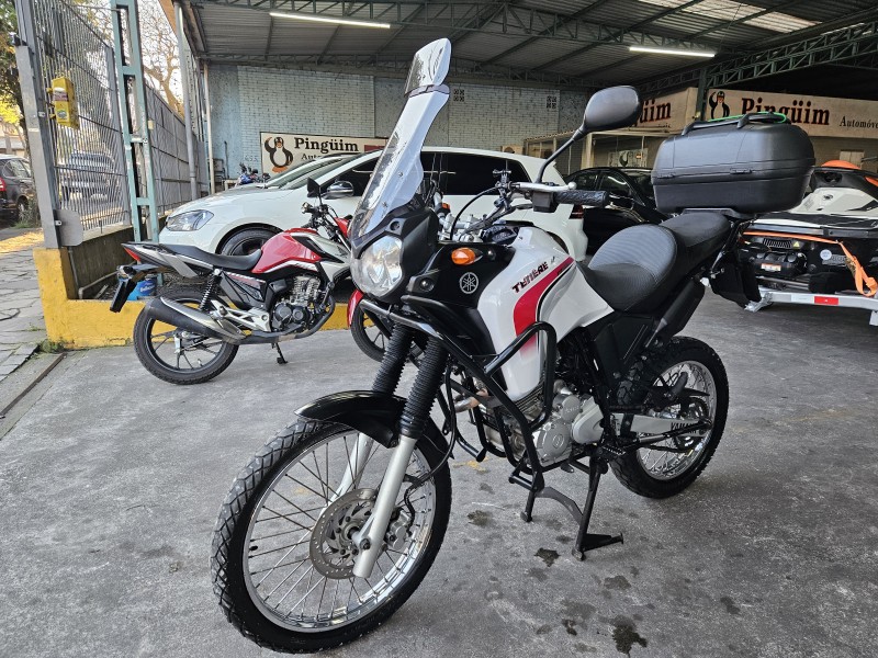 XTZ 250 TÉNÉRÉ