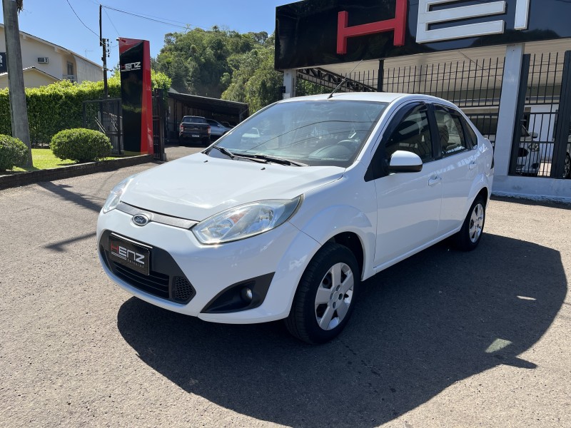 fiesta 1.6 mpi sedan 8v flex 4p manual 2013 bom principio