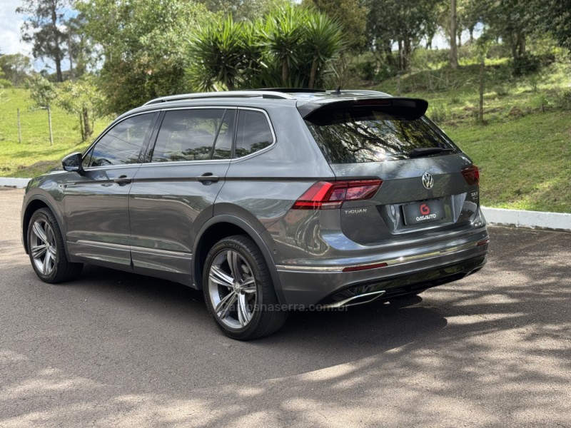 TIGUAN 2.0 ALLSPACE R-LINE 350 TSI 4X4 GASOLINA 4P - 2019 - NOVA PRATA