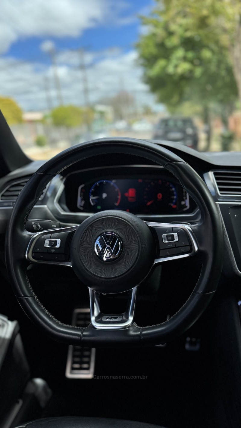 TIGUAN 2.0 ALLSPACE R-LINE 350 TSI 4X4 GASOLINA 4P - 2019 - NOVA PRATA