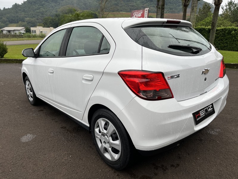 ONIX 1.4 MPFI LT 8V FLEX 4P AUTOMÁTICO - 2015 - BOM PRINCíPIO