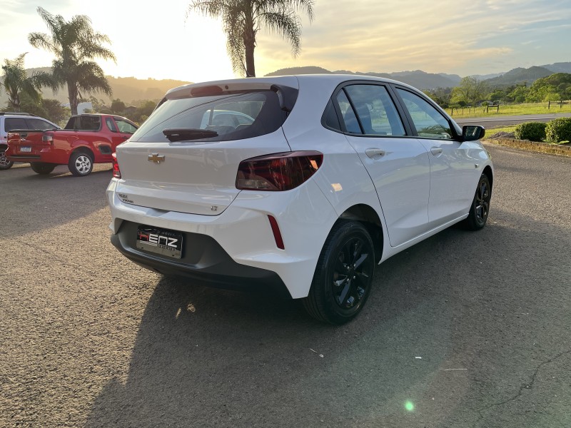 ONIX 1.0 LT 8V TURBO FLEX 4P AUTOMÁTICO - 2023 - BOM PRINCíPIO