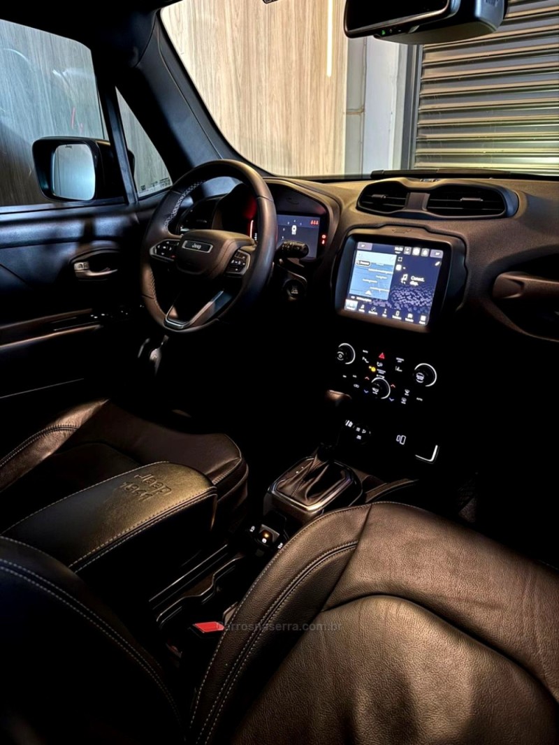 RENEGADE 1.3 S T270 16V TURBO FLEX 4X4 4P AUTOMÁTICO - 2022 - LAJEADO