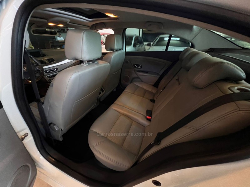 FLUENCE 2.0 PRIVILÉGE 16V FLEX 4P AUTOMÁTICO - 2014 - CAMPO BOM