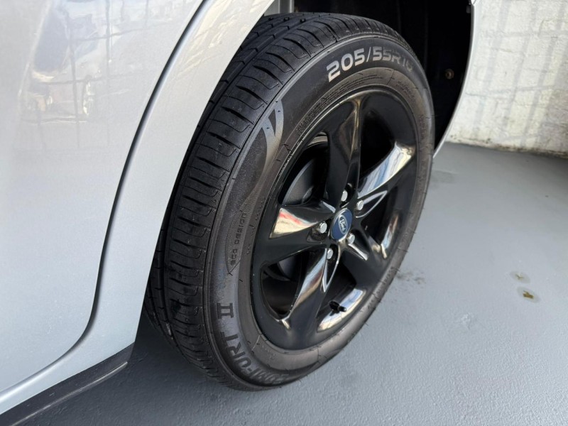 FOCUS 1.6 GLX 16V FLEX 4P MANUAL - 2011 - CAXIAS DO SUL