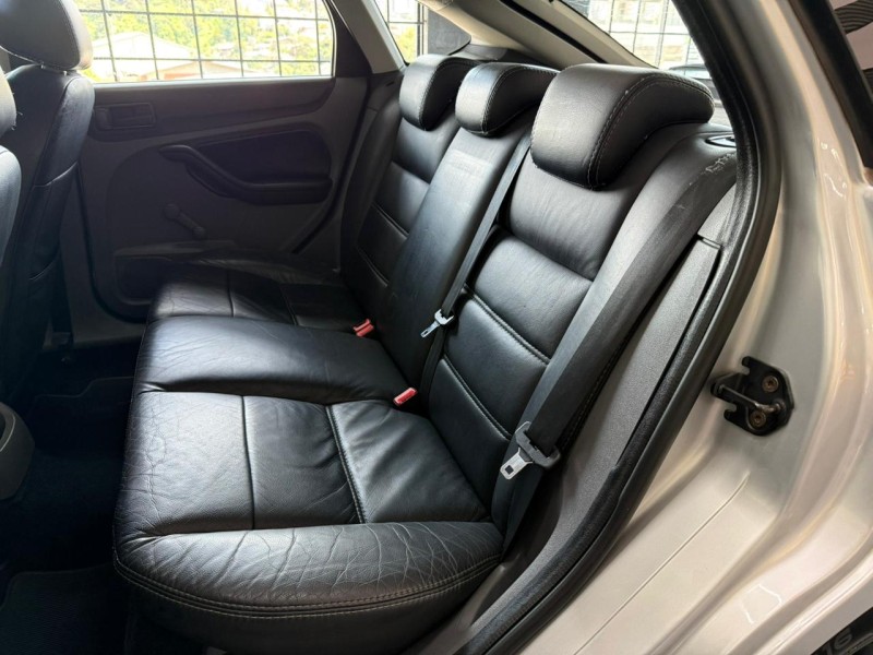 FOCUS 1.6 GLX 16V FLEX 4P MANUAL - 2011 - CAXIAS DO SUL
