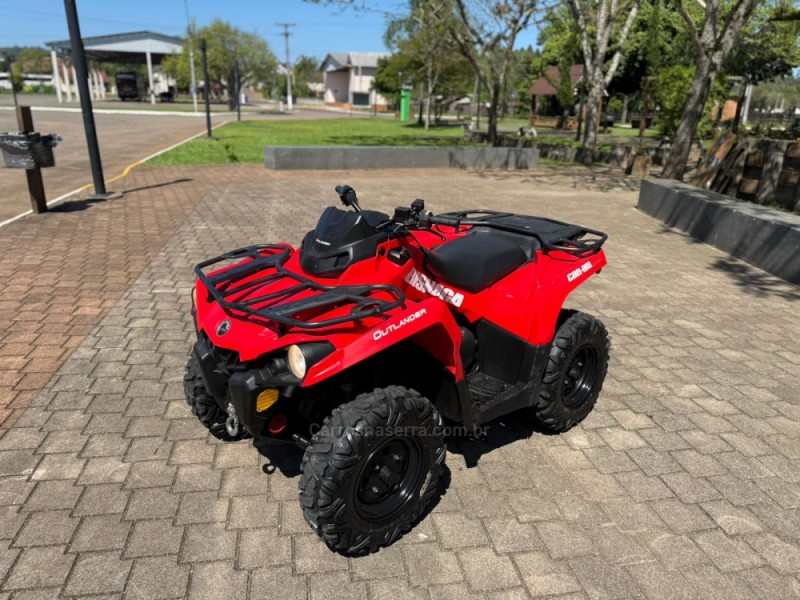 OUTLANDER 570