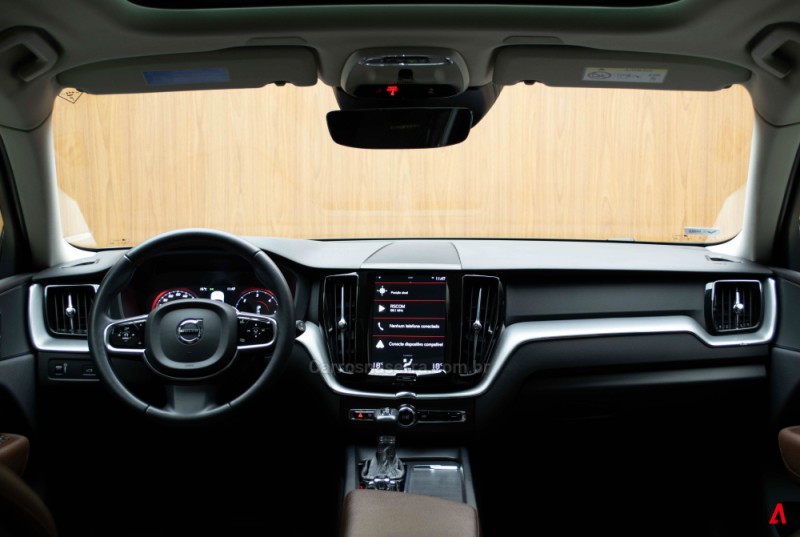 XC60 2.0 D5 MOMENTUM AWD DIESEL 4P AUTOMÁTICO - 2020 - GARIBALDI