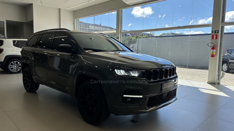 commander 2.0 hurricane blackhawk 4x4 turbo gasolina 4p automatico 2024 caxias do sul