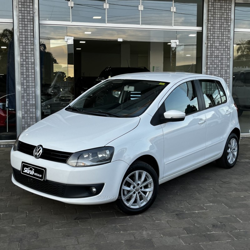 FOX 1.0 MI 8V FLEX 4P MANUAL - 2014 - VACARIA