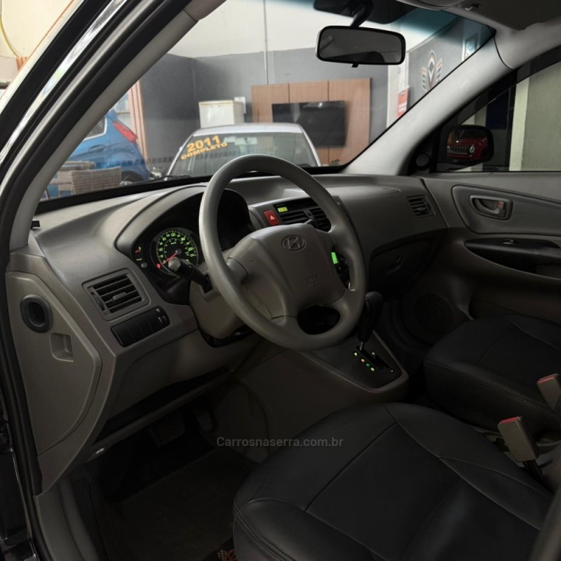 TUCSON 2.0 MPFI GL 16V 142CV 2WD GASOLINA 4P AUTOMÁTICO - 2010 - SAPUCAIA DO SUL