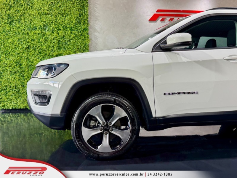 COMPASS 2.0 16V DIESEL LONGITUDE 4X4 AUTOMÁTICO - 2017 - NOVA PRATA