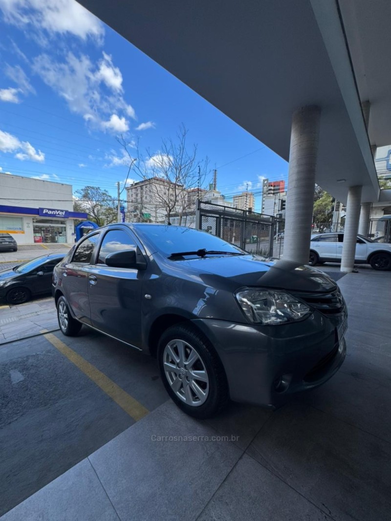 etios  2014 caxias do sul