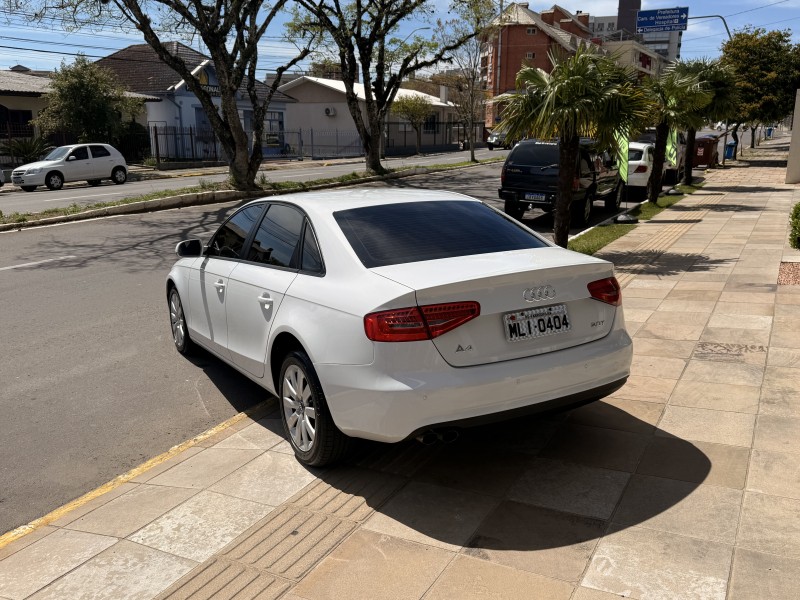 A4 2.0 TFSI ATTRACTION 180CV GASOLINA 4P MULTITRONIC - 2013 - FARROUPILHA