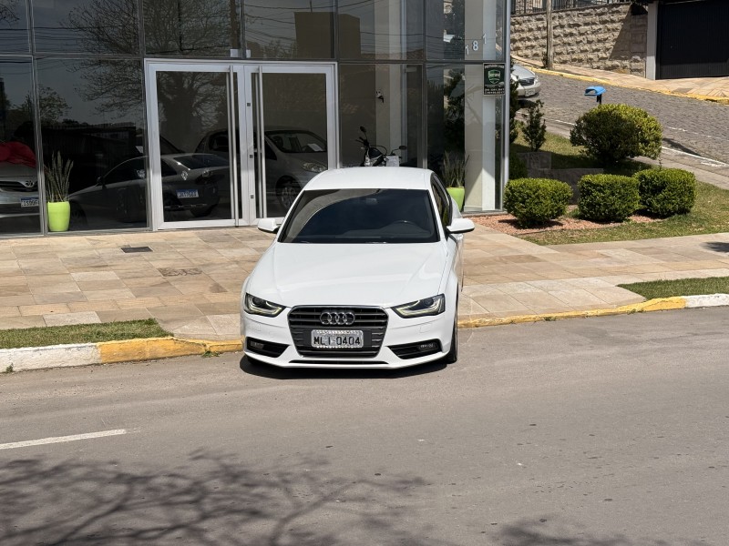 A4 2.0 TFSI ATTRACTION 180CV GASOLINA 4P MULTITRONIC - 2013 - FARROUPILHA