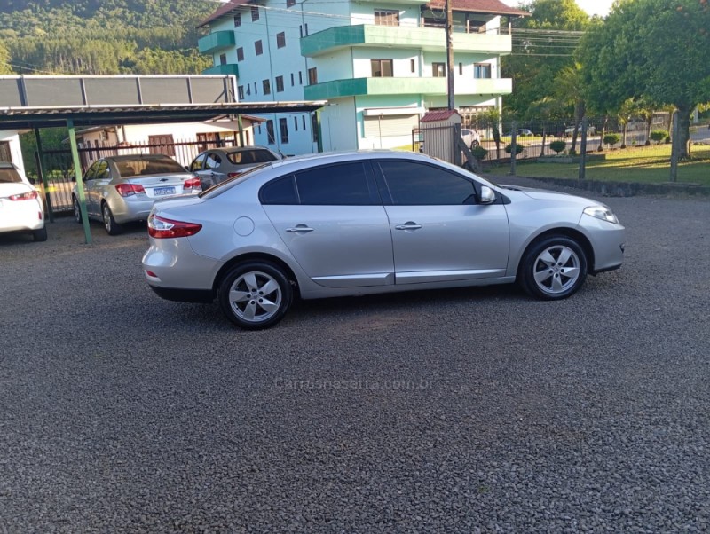 FLUENCE 2.0 DYNAMIQUE 16V FLEX 4P AUTOMÁTICO - 2014 - PICADA CAFé