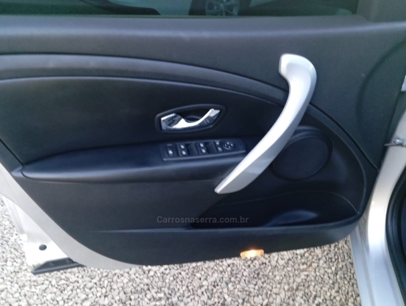 FLUENCE 2.0 DYNAMIQUE 16V FLEX 4P AUTOMÁTICO - 2014 - PICADA CAFé