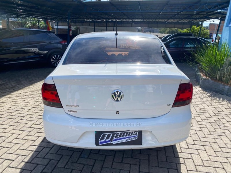 VOYAGE 1.6 MI 8V FLEX 4P MANUAL - 2012 - CANELA