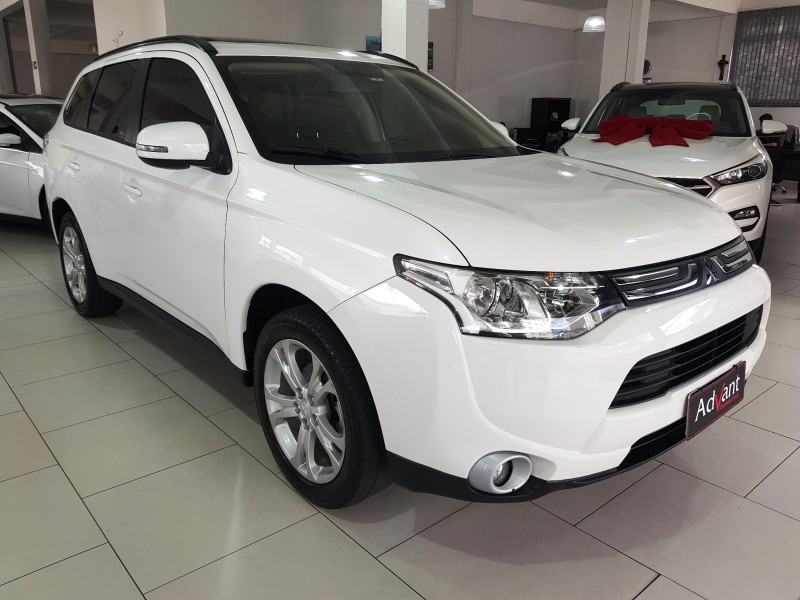 OUTLANDER 2.0 16V GASOLINA 4P AUTOMÁTICO - 2015 - CAXIAS DO SUL