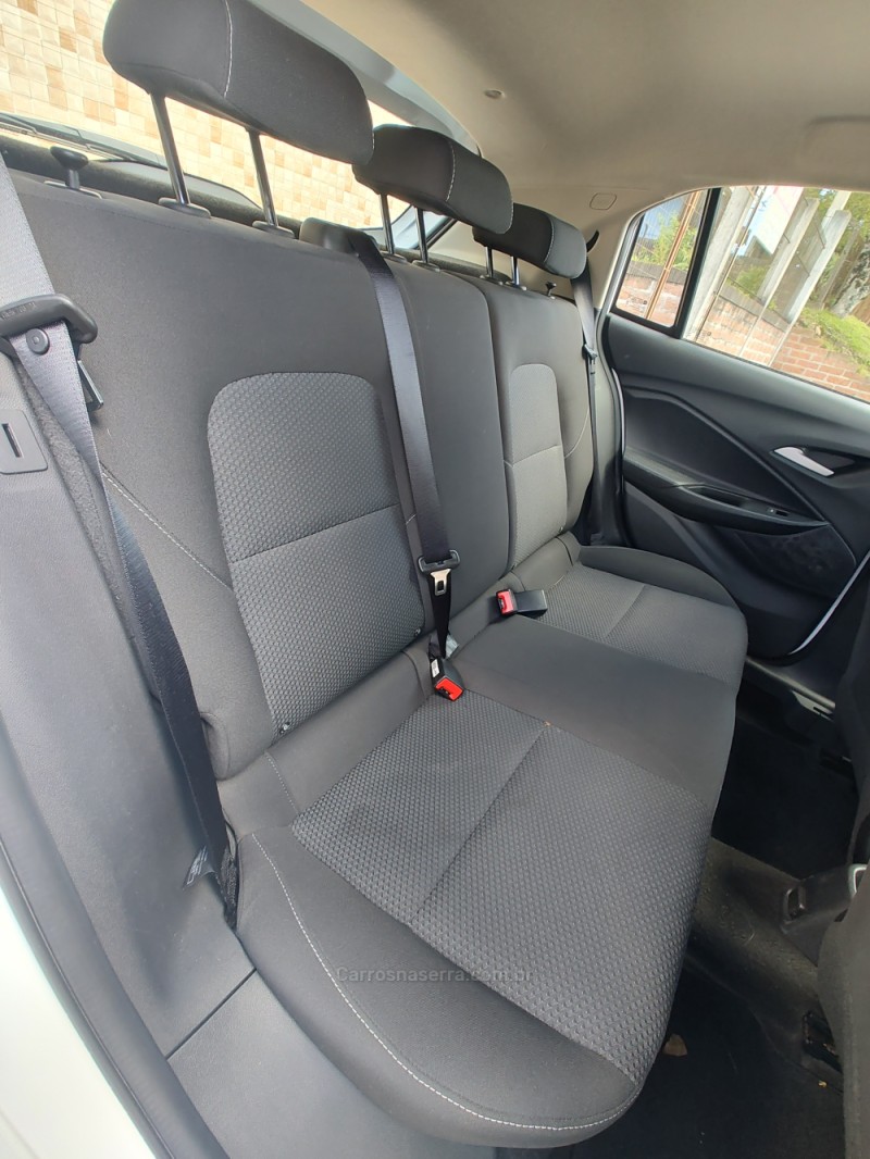 ONIX 1.0 LT 12V FLEX 4P MANUAL - 2024 - CANELA