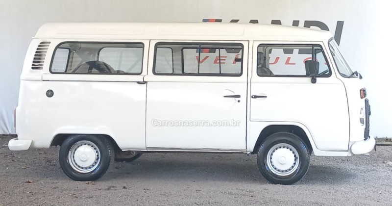 KOMBI 1.4 MI STD LOTAÇÃO 8V FLEX 3P MANUAL - 2014 - CAXIAS DO SUL