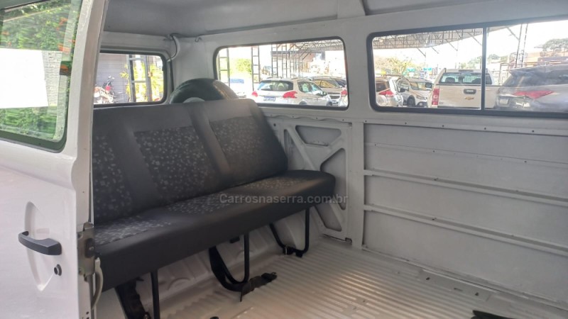 KOMBI 1.4 MI STD LOTAÇÃO 8V FLEX 3P MANUAL - 2014 - CAXIAS DO SUL