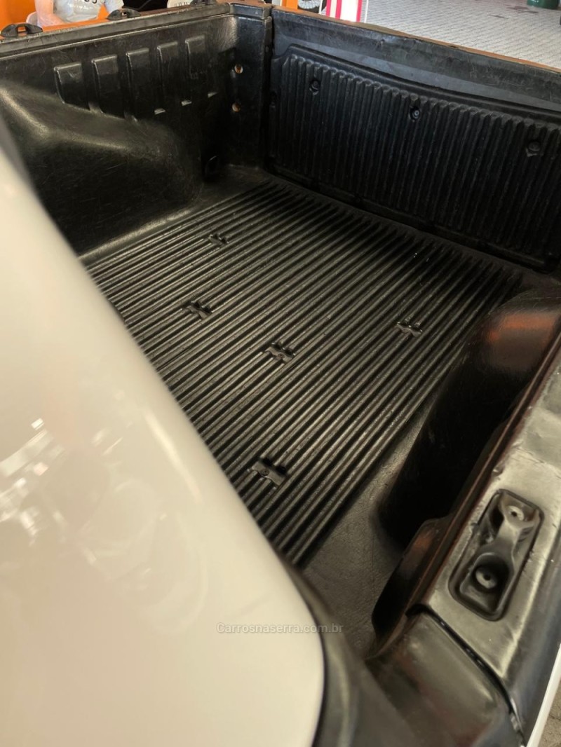 STRADA 1.4 MPI TREKKING CS 8V FLEX 2P MANUAL - 2013 - CAXIAS DO SUL