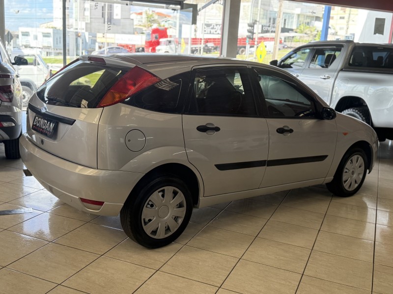 FOCUS 1.8 16V GASOLINA 4P MANUAL - 2003 - FARROUPILHA