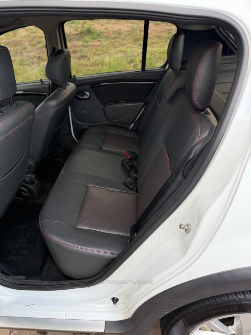 SANDERO 1.6 STEPWAY 16V FLEX 4P MANUAL - 2014 - FARROUPILHA
