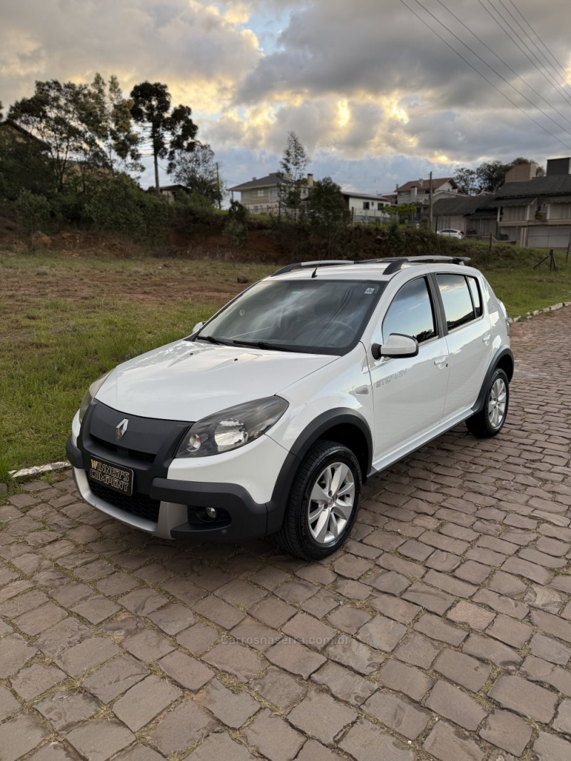 SANDERO 1.6 STEPWAY 16V FLEX 4P MANUAL