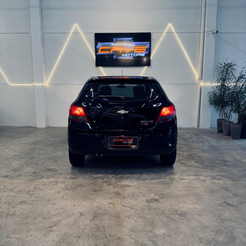 ONIX 1.4 MPFI LTZ 8V FLEX 4P MANUAL - 2013 - CAXIAS DO SUL