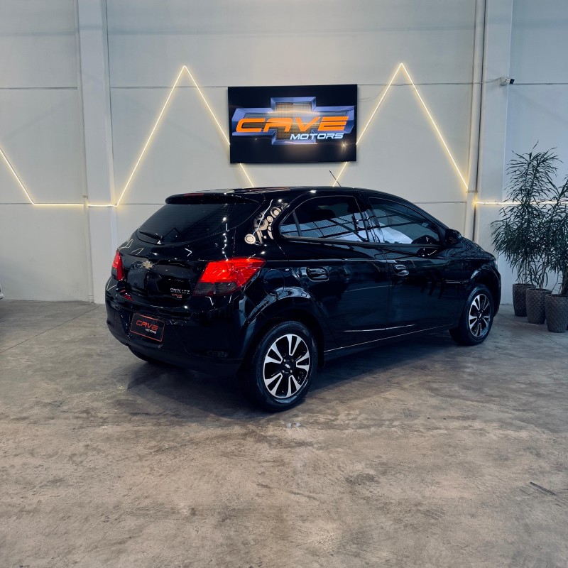 ONIX 1.4 MPFI LTZ 8V FLEX 4P MANUAL - 2013 - CAXIAS DO SUL