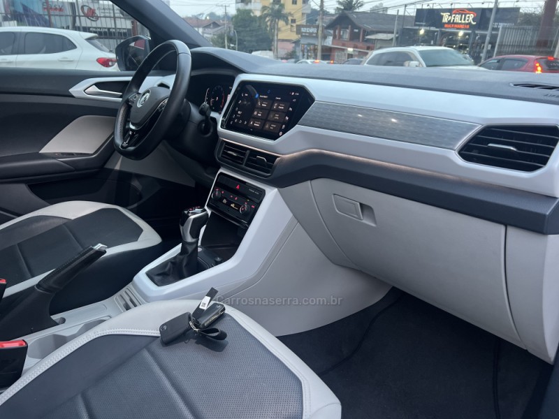 T-CROSS 1.4 HIGHLINE TSI 16V FLEX 4P AUTOMÁTICO - 2021 - CAMPO BOM
