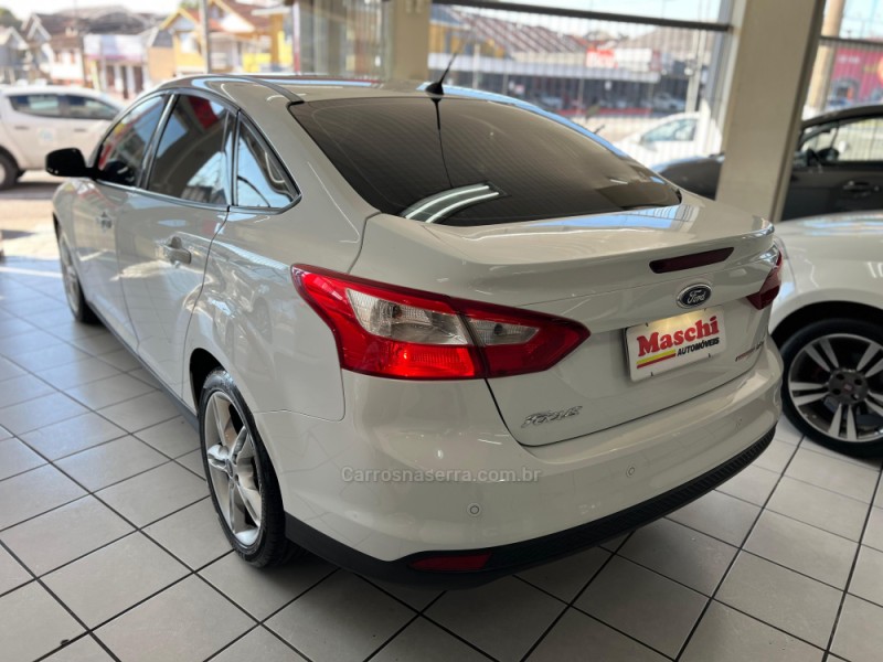 FOCUS 2.0 SE SEDAN 16V FLEX 4P AUTOMÁTICO - 2015 - CAXIAS DO SUL