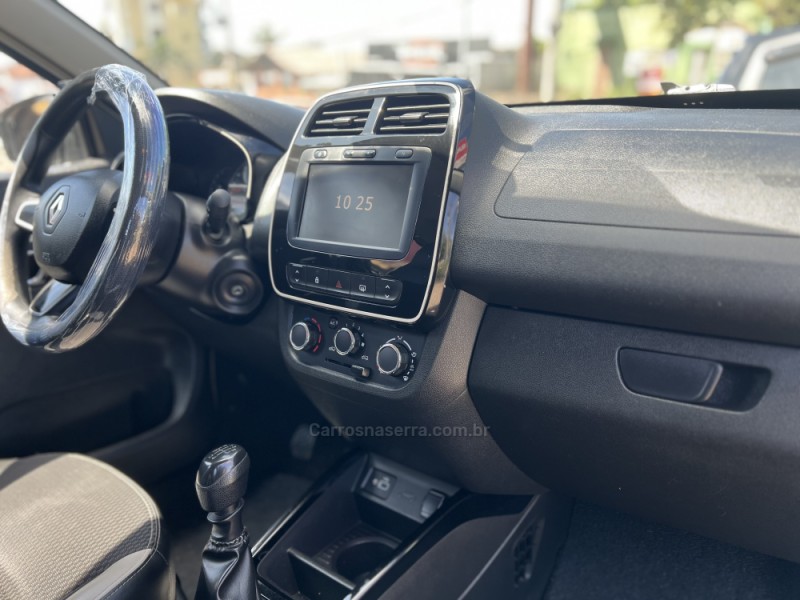 KWID 1.0 12V SCE FLEX INTENSE MANUAL - 2020 - CAMPO BOM