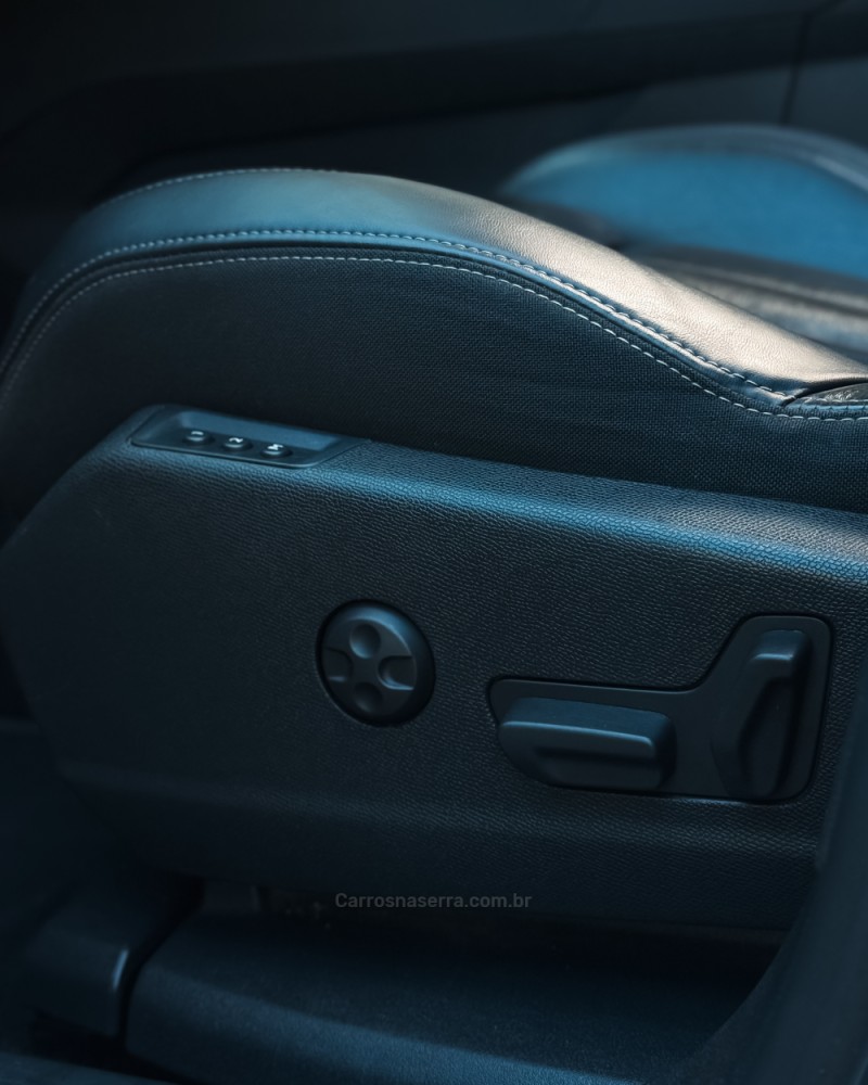 3008 1.6 GRIFFE PACK THP 16V GASOLINA 4P AUTOMÁTICO - 2019 - NOVO HAMBURGO