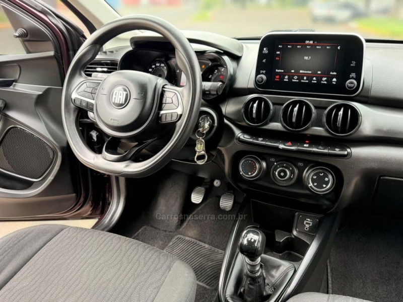 CRONOS 1.3 DRIVE 8V FLEX 4P MANUAL - 2022 - NOVO HAMBURGO