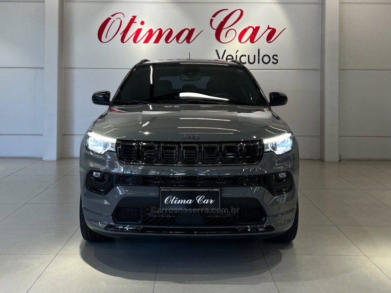 COMPASS 2.0 HURRICANE BLACKHAWK 4X4 TURBO GASOLINA 4P AUTOMÁTICO - 2025 - FLORES DA CUNHA