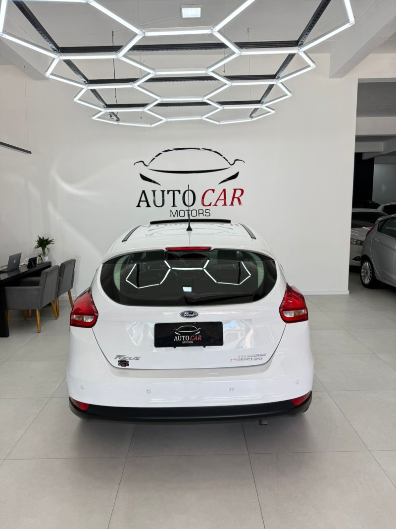 FOCUS 2.0 TITANIUM PLUS HATCH 16V FLEX 4P AUTO - 2016 - CAXIAS DO SUL