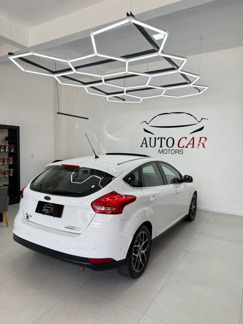 FOCUS 2.0 TITANIUM PLUS HATCH 16V FLEX 4P AUTO - 2016 - CAXIAS DO SUL