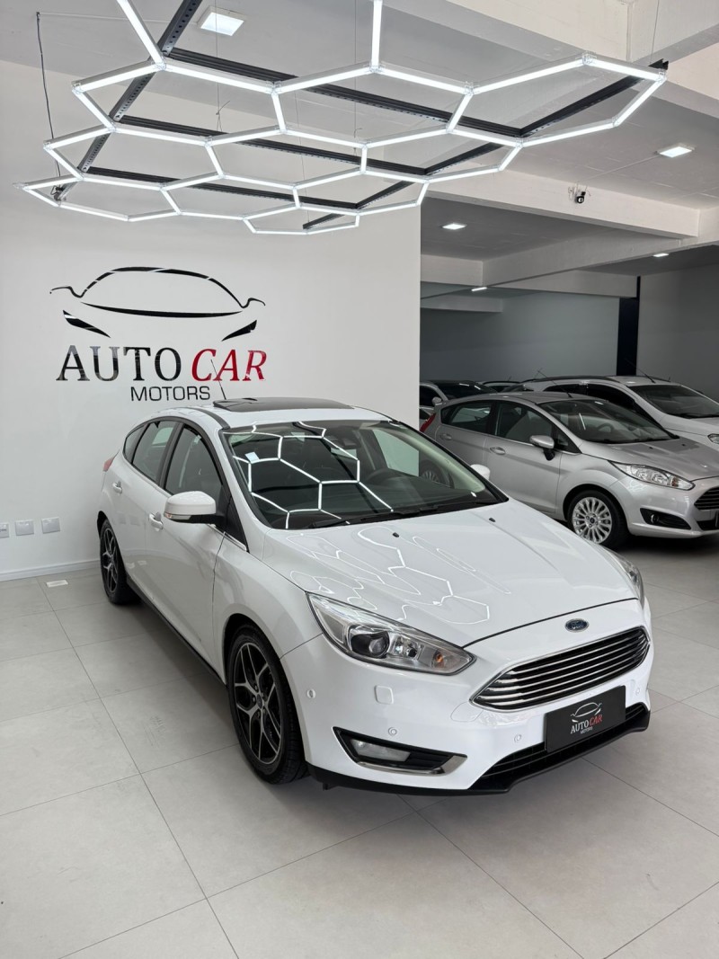FOCUS 2.0 TITANIUM PLUS HATCH 16V FLEX 4P AUTO - 2016 - CAXIAS DO SUL