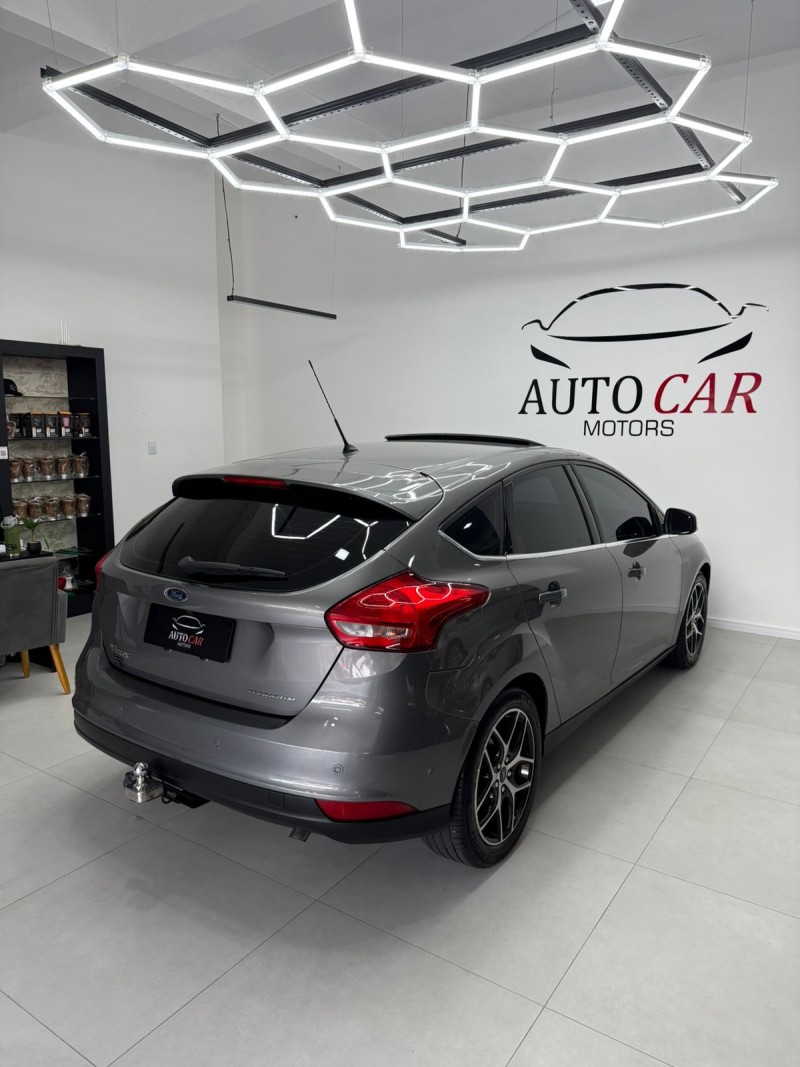 FOCUS 2.0 TITANIUM PLUS 16V FLEX 4P AUTOMÁTICO - 2018 - CAXIAS DO SUL