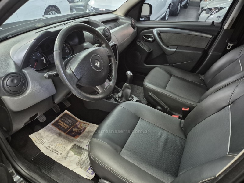 DUSTER RENAULT DUSTER 1.6 TECH ROAD DYNAMIQUE 4X2 16V FLEX 4P MANUAL - 2013 - GARIBALDI