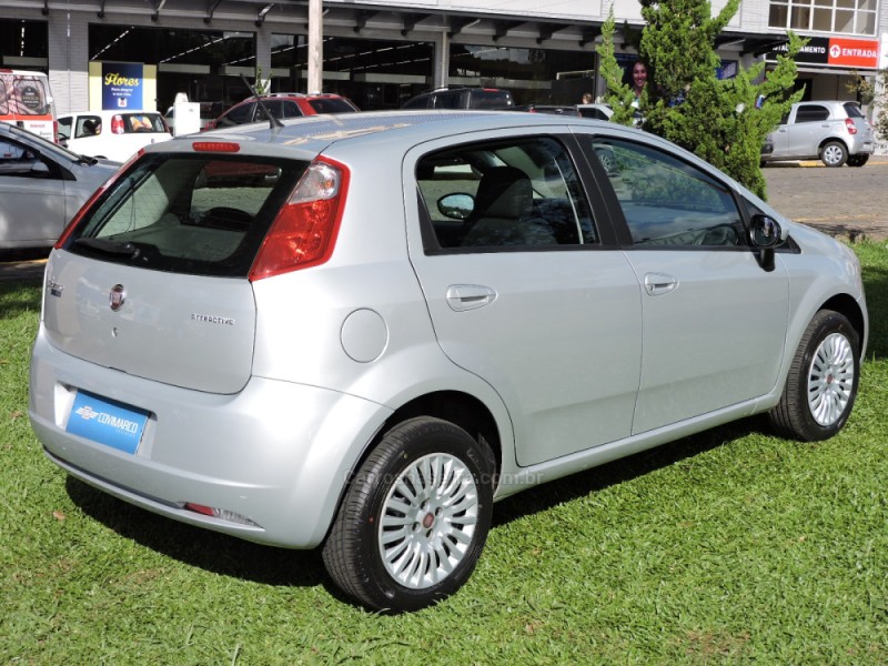 PUNTO 1.4 ATTRACTIVE 8V FLEX 4P MANUAL - 2011 - SãO MARCOS