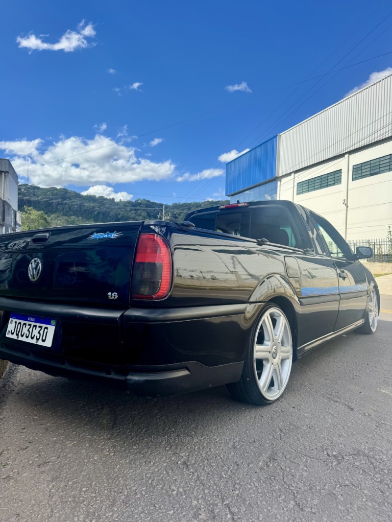 SAVEIRO 1.6 MI SUPER SURF CS 8V GASOLINA 2P MANUAL G.III - 2004 - CAXIAS DO SUL