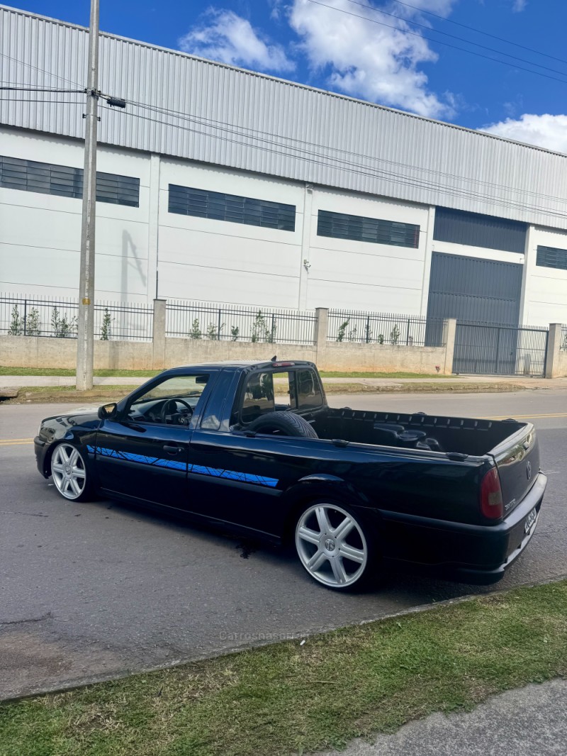 SAVEIRO 1.6 MI SUPER SURF CS 8V GASOLINA 2P MANUAL G.III - 2004 - CAXIAS DO SUL