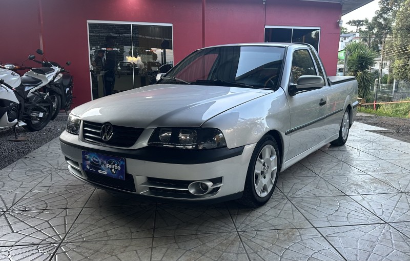 saveiro 1.8 mi plus cs 8v gasolina 2p manual g.iii 2002 caxias do sul