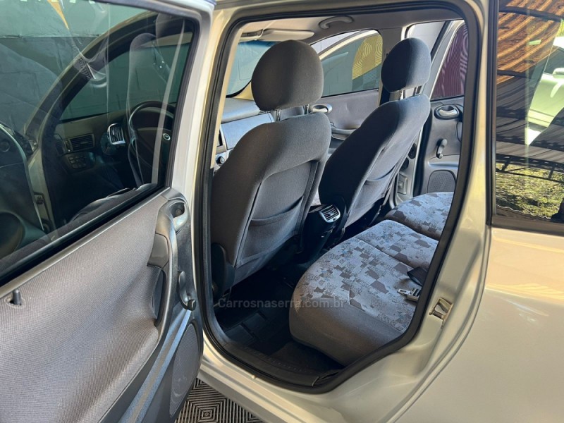 STILO 1.8 MPI CONNECT 8V FLEX 4P MANUAL - 2006 - CAXIAS DO SUL