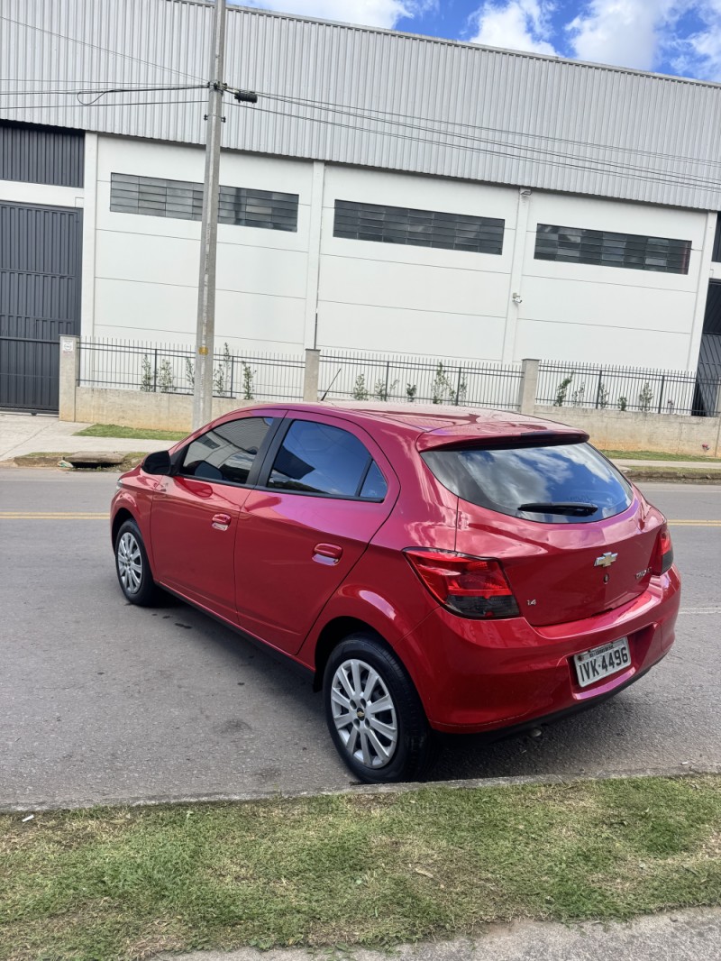 ONIX 1.4 MPFI LT 8V FLEX 4P MANUAL - 2014 - CAXIAS DO SUL
